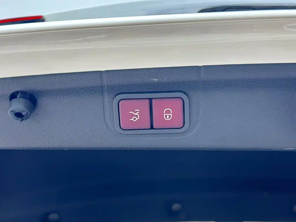 Mercedes-Benz C-Class — миниатюра 24