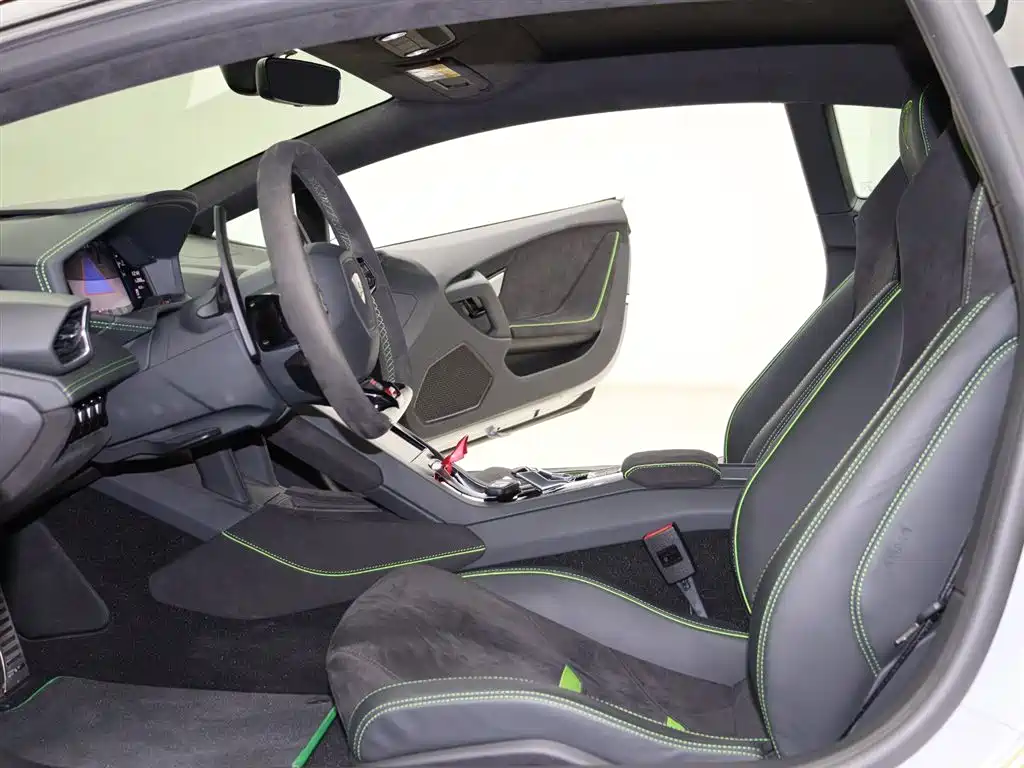 LAMBORGHINI HURACÁN