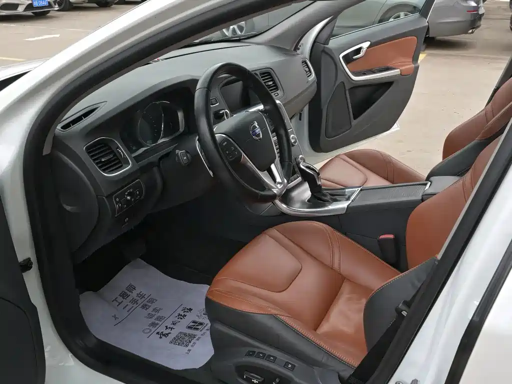 Volvo V60 — миниатюра 9