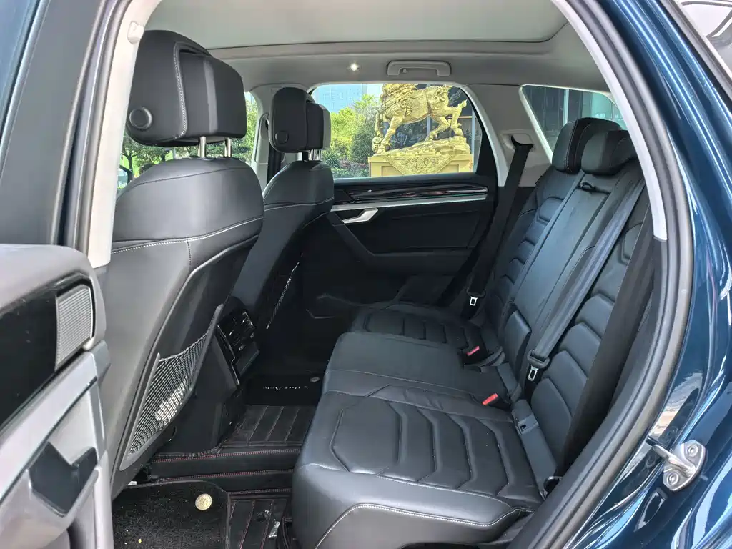 Volkswagen Touareg — миниатюра 7