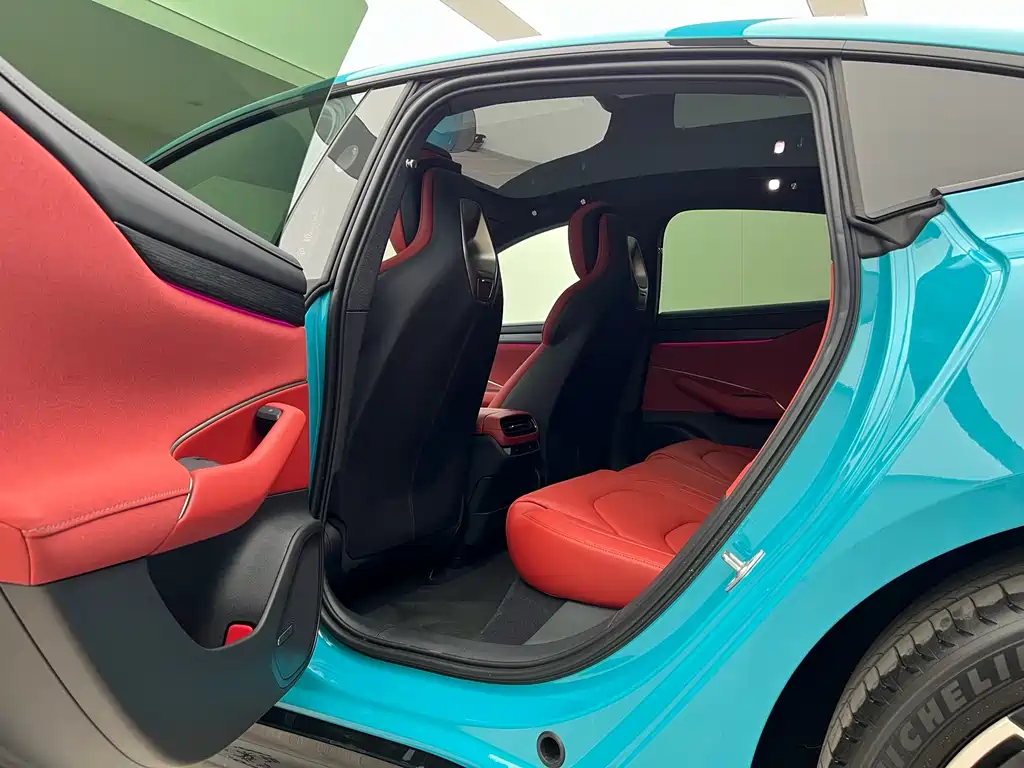 XIAOMI CAR XIAOMI SU7