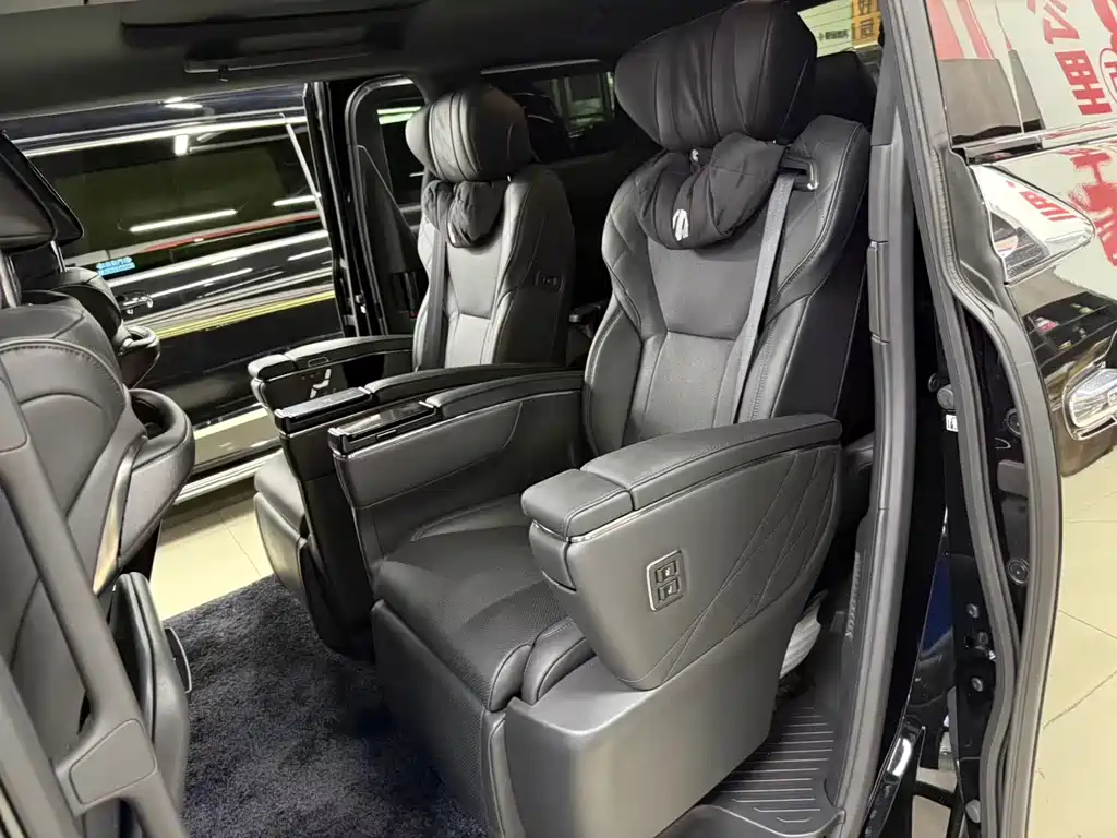 Toyota Alphard 2024 2.5L Luxury