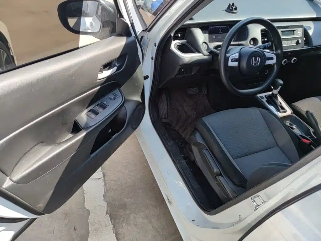 Honda Fit — миниатюра 16