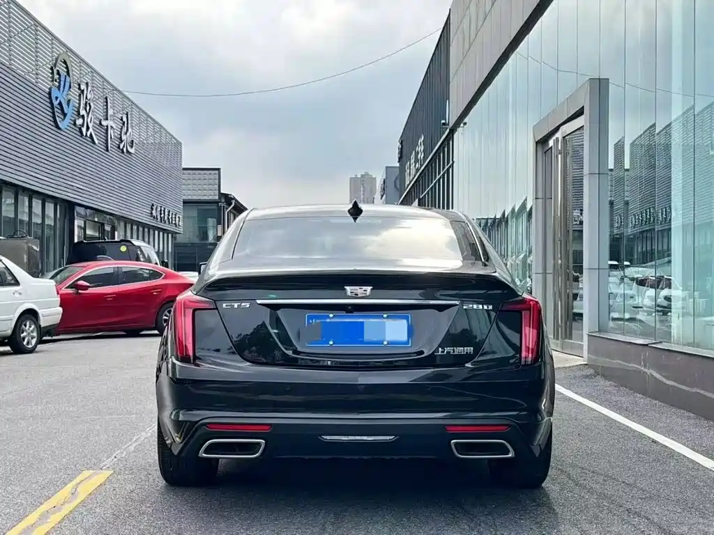 Cadillac CT5 — миниатюра 7