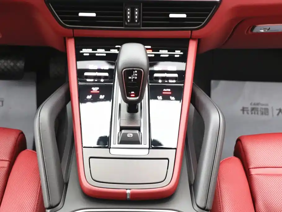 Porsche Cayenne — миниатюра 20