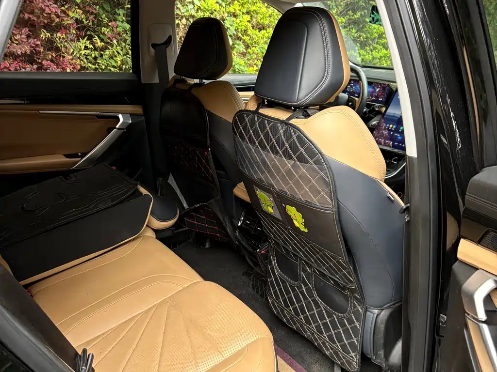 Geely Boyue L — миниатюра 9