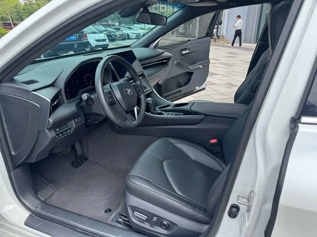 Toyota Avalon — миниатюра 9