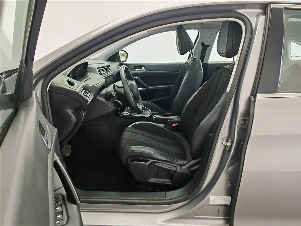 Peugeot 308 2016 1.6L AT Luxury