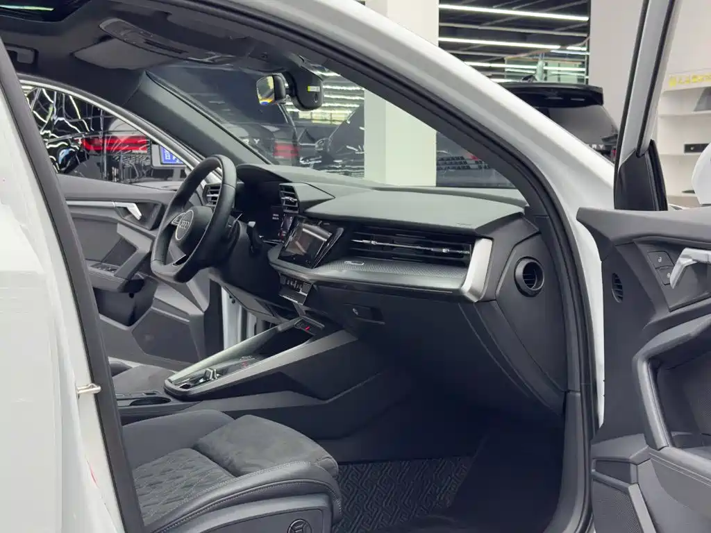 Audi A3 — миниатюра 10