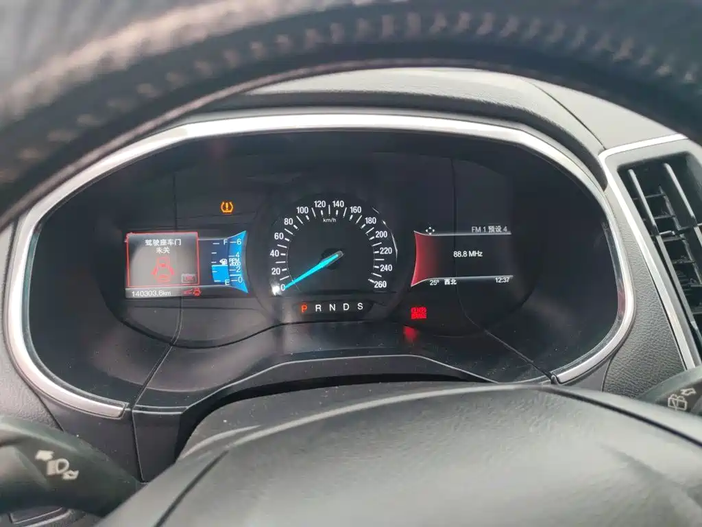 Ford Edge — миниатюра 7