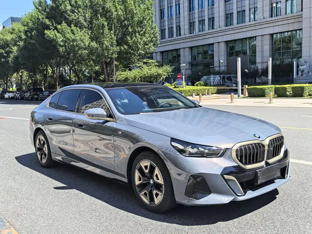 BMW 5 Series 5 2024 525Li M Sport