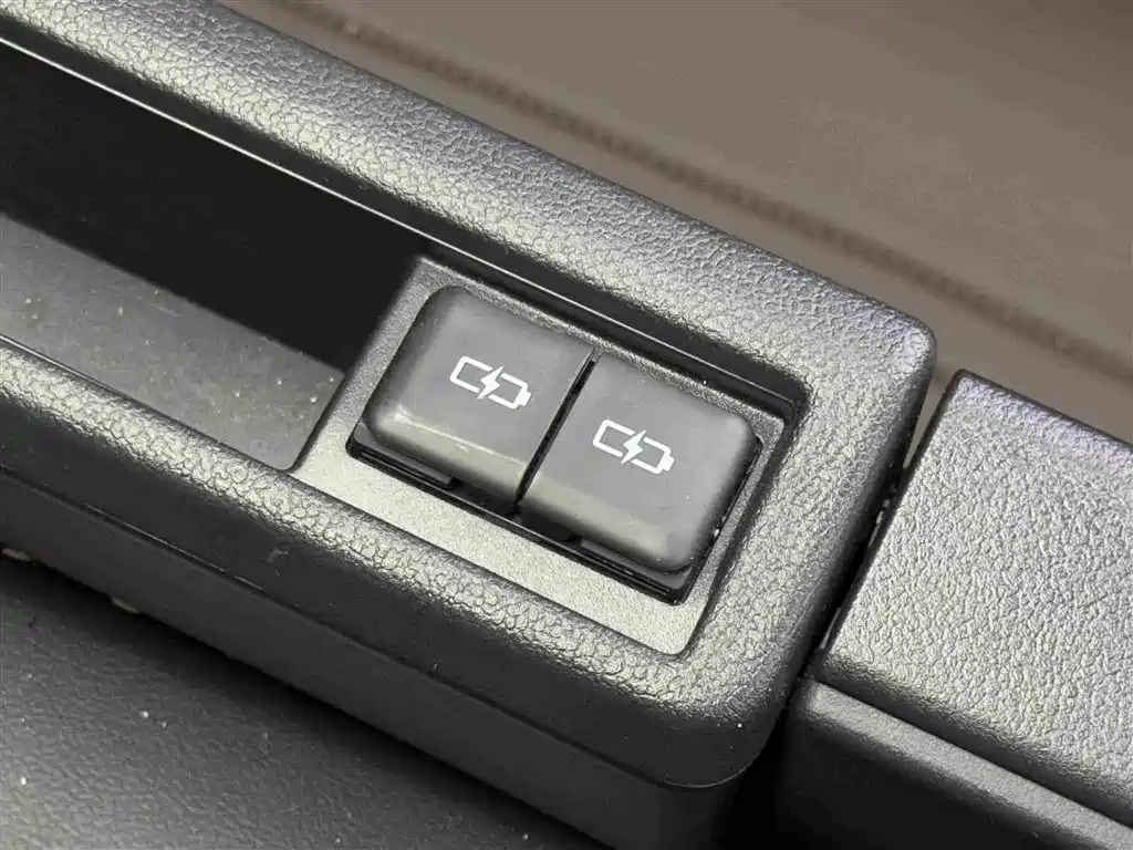 Toyota Granvia — миниатюра 12