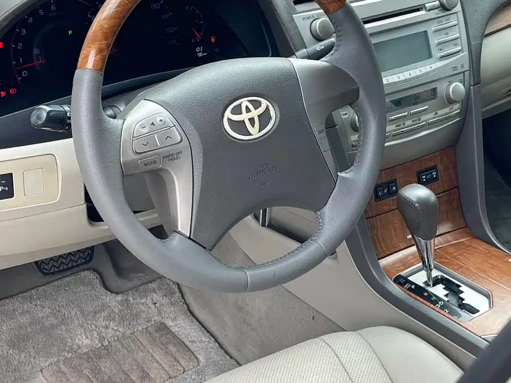 Toyota Camry 2010 200G