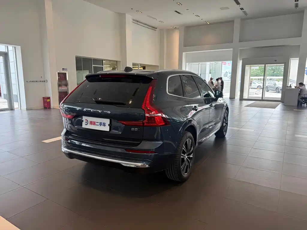 Volvo XC60 2022 B5 Luxury