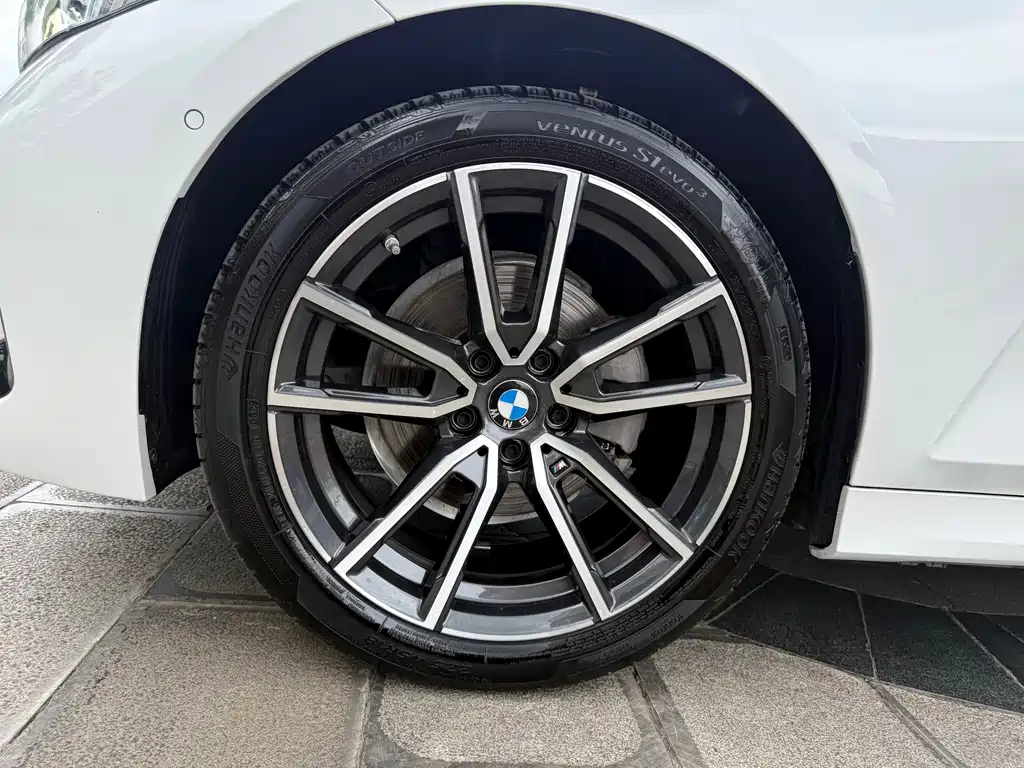 BMW 3 Series — миниатюра 14