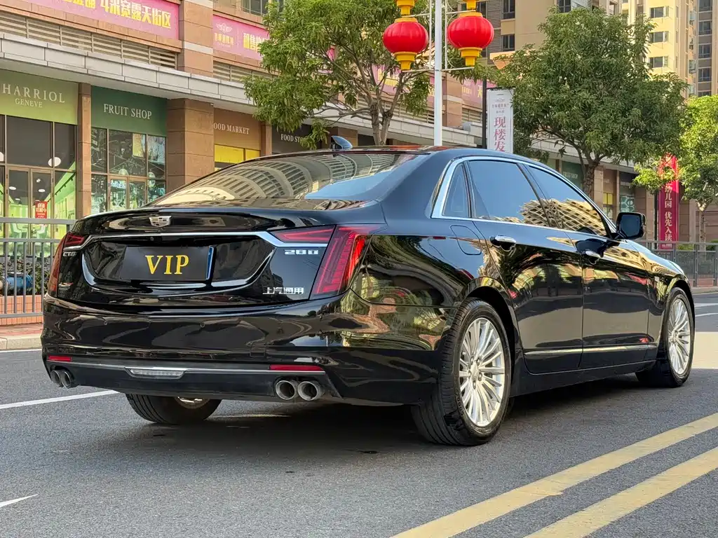 CADILLAC CT6