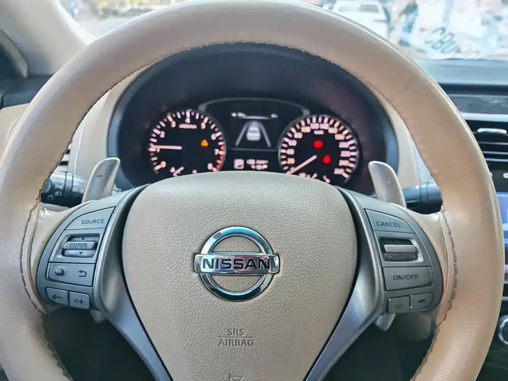 NISSAN TEANA