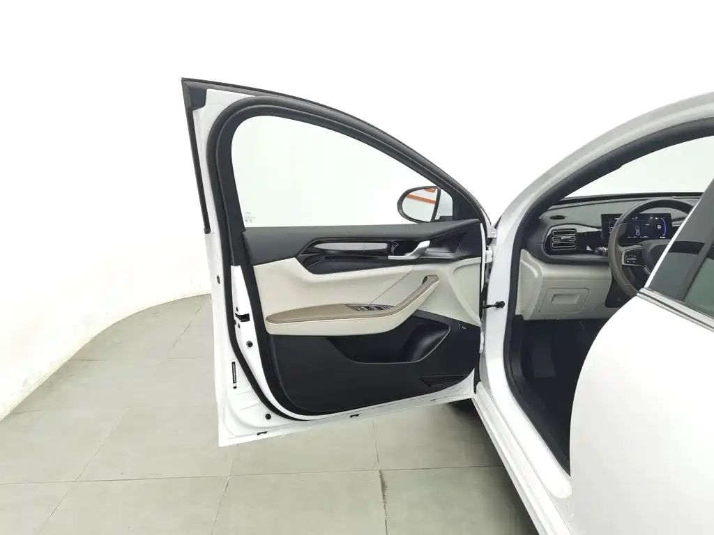 BYD Qin PLUS — миниатюра 8