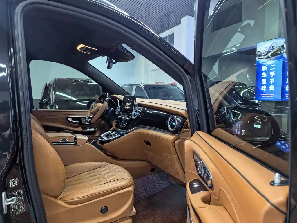 Mercedes-Benz V-Class — миниатюра 8