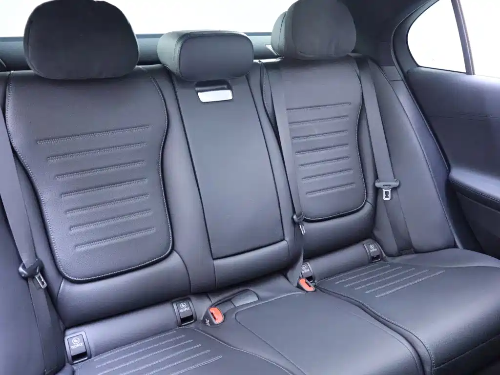 Mercedes-Benz C-Class — миниатюра 23