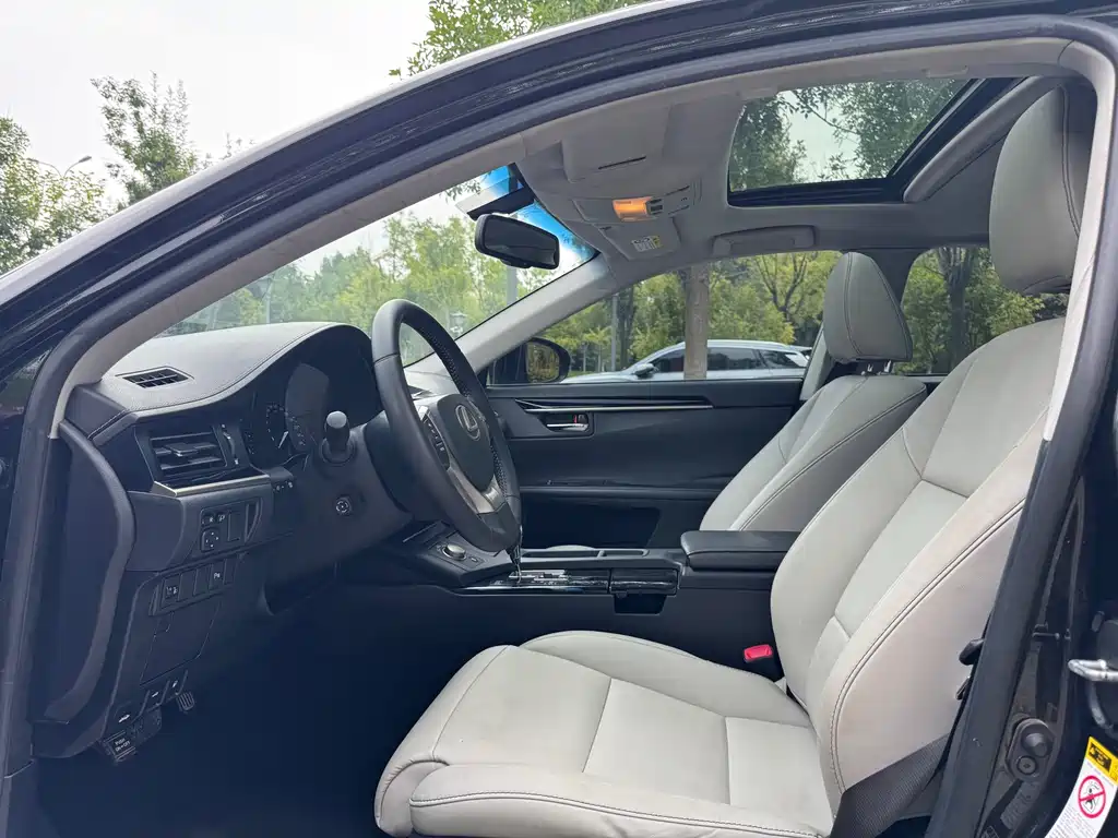 Lexus ES — миниатюра 4