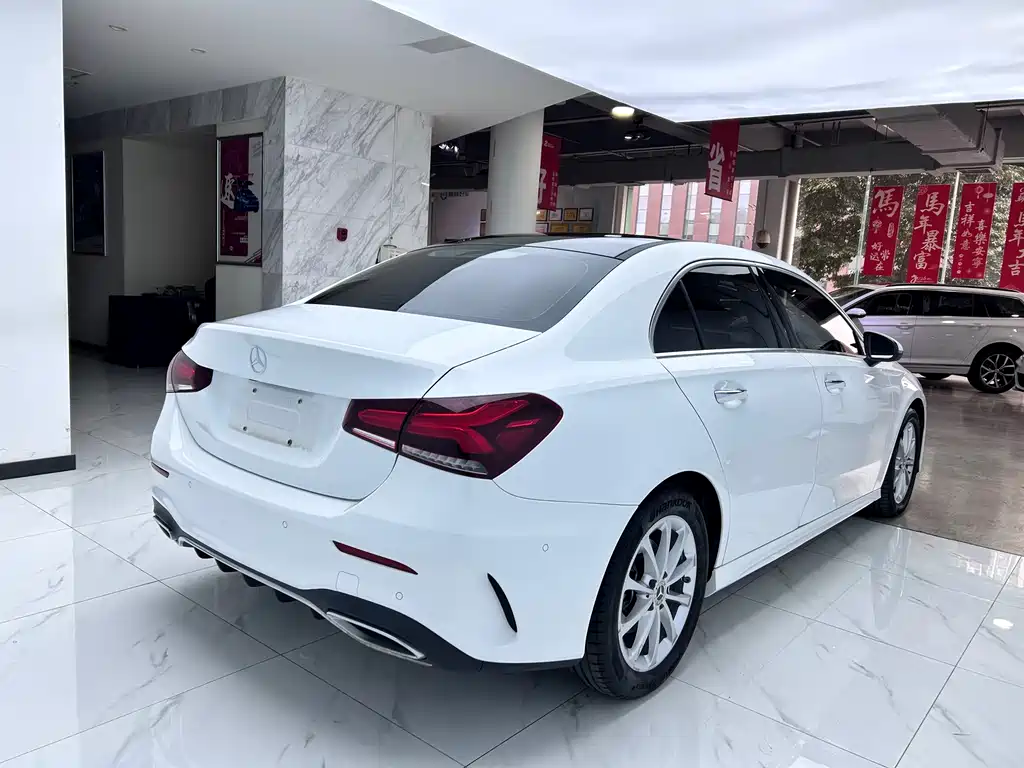 MERCEDES-BENZ A CLASS