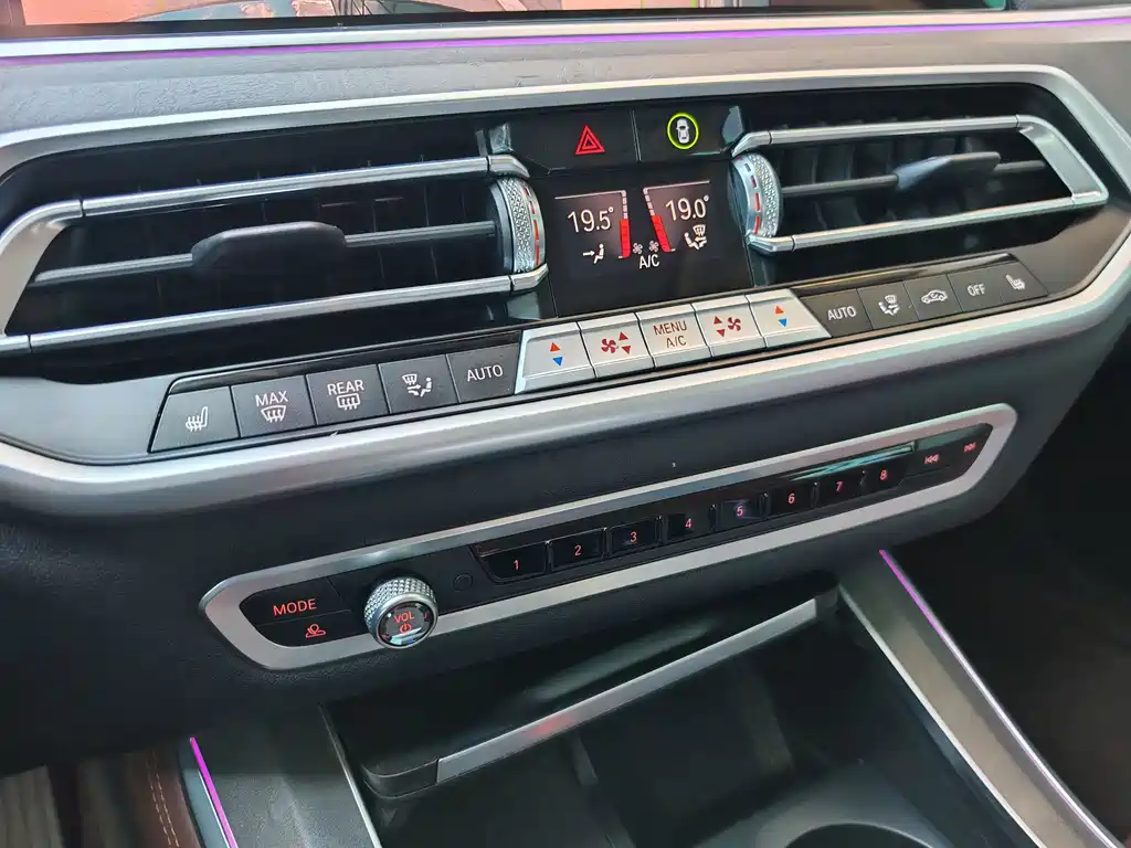 BMW X5 (Import) — миниатюра 24