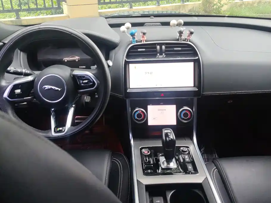 Jaguar XEL — миниатюра 12