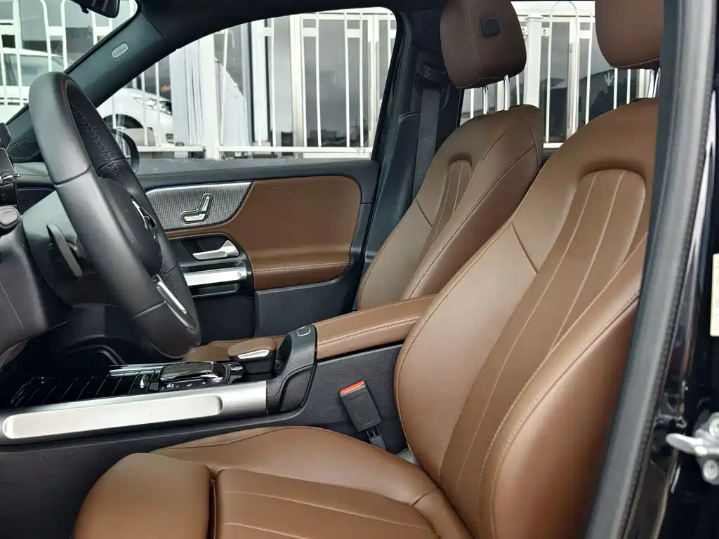 Mercedes-Benz GLB 2023 GLB 220