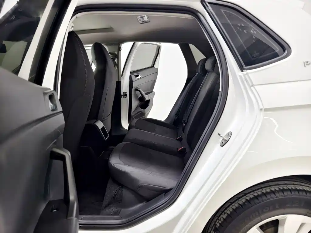 Volkswagen Polo — миниатюра 13