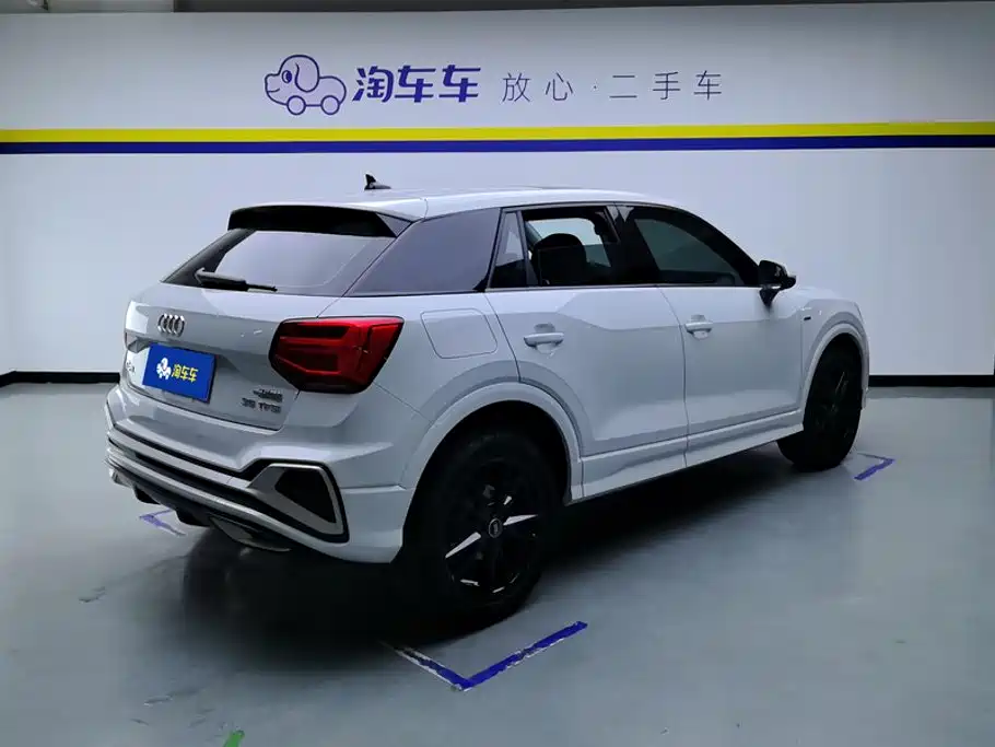 Audi Q2L — миниатюра 3
