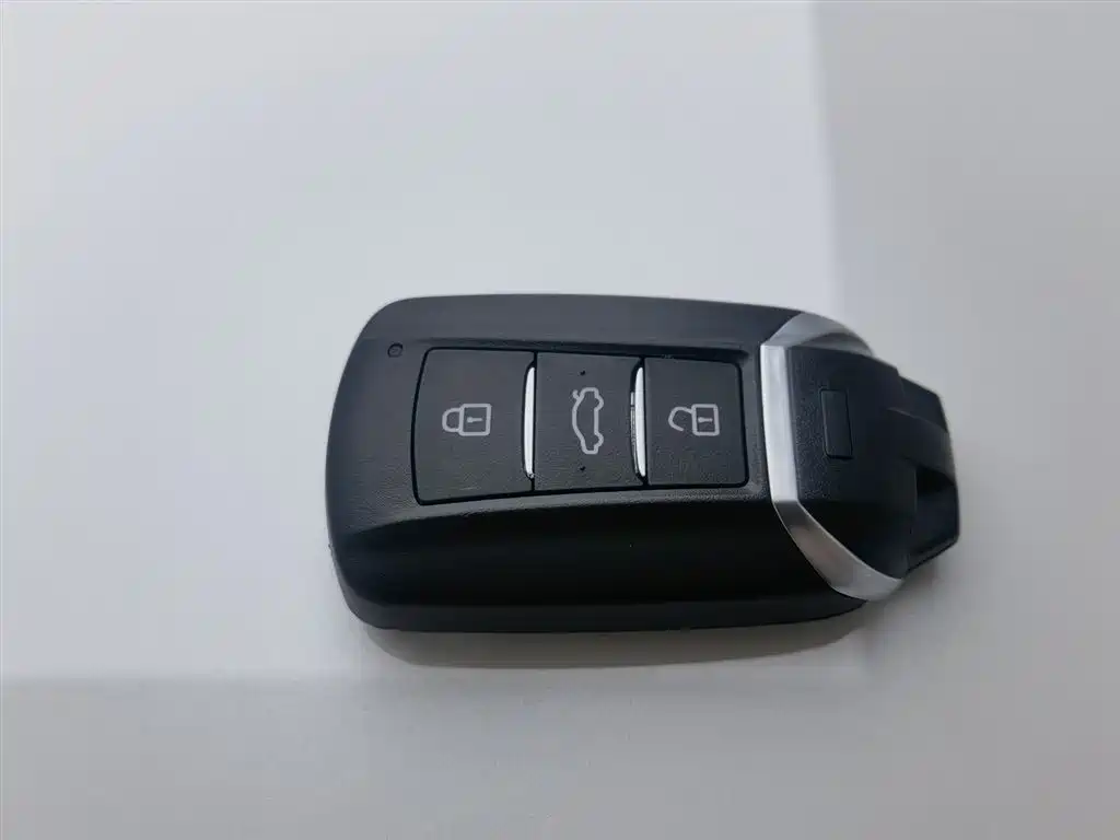 DONGFENG YI HYUN MAX