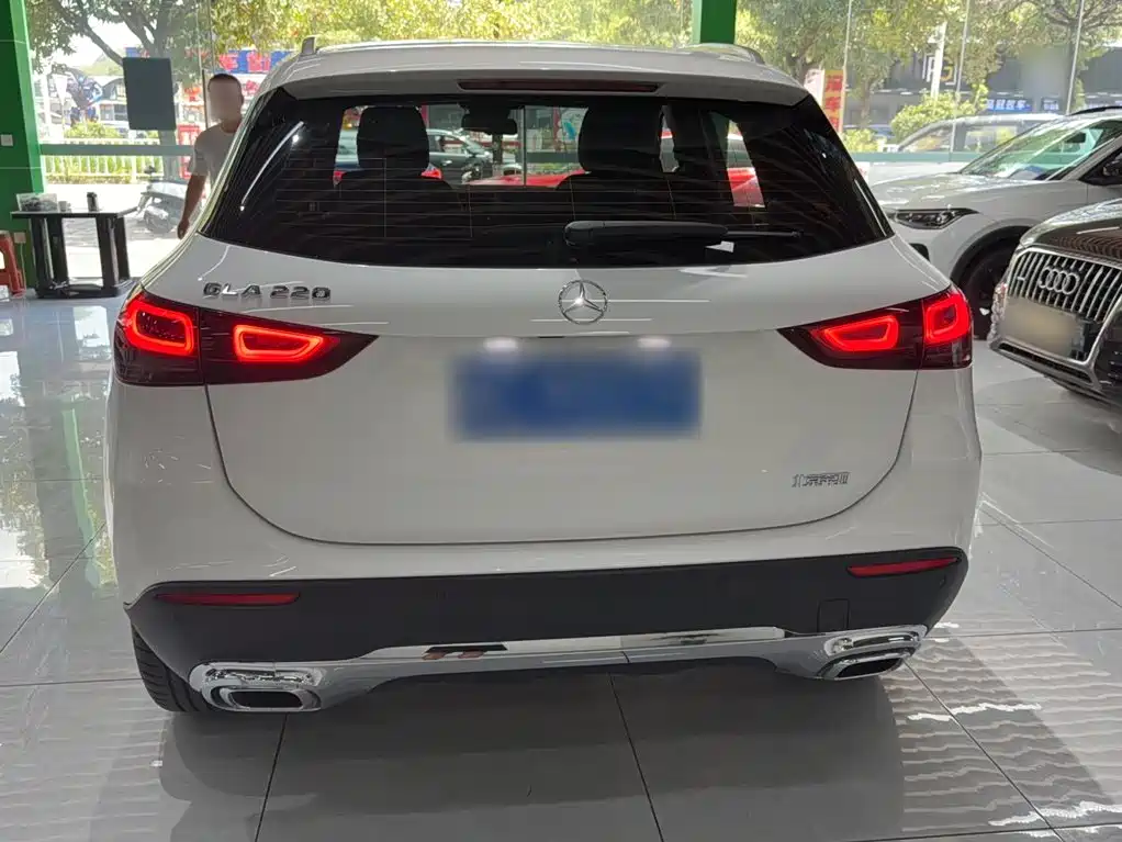 Mercedes-Benz GLA — миниатюра 7