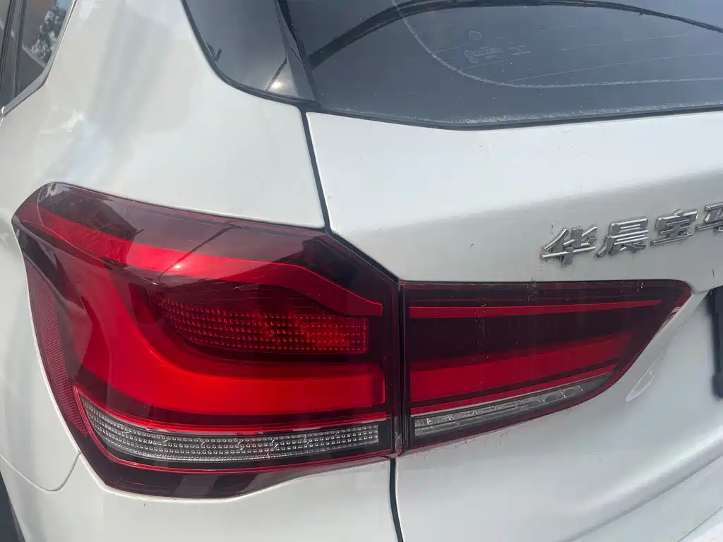 BMW X1 — миниатюра 10