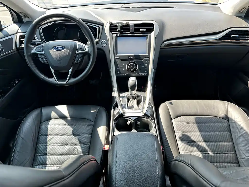 Ford Mondeo — миниатюра 14