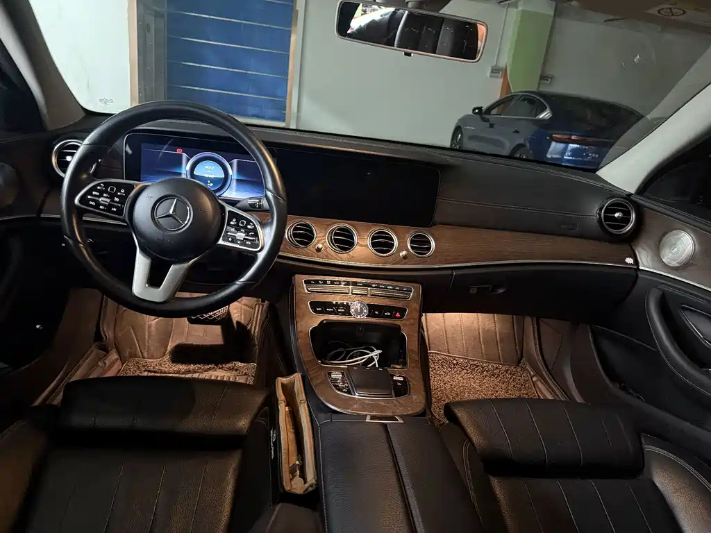 Mercedes-Benz E-Class — миниатюра 4