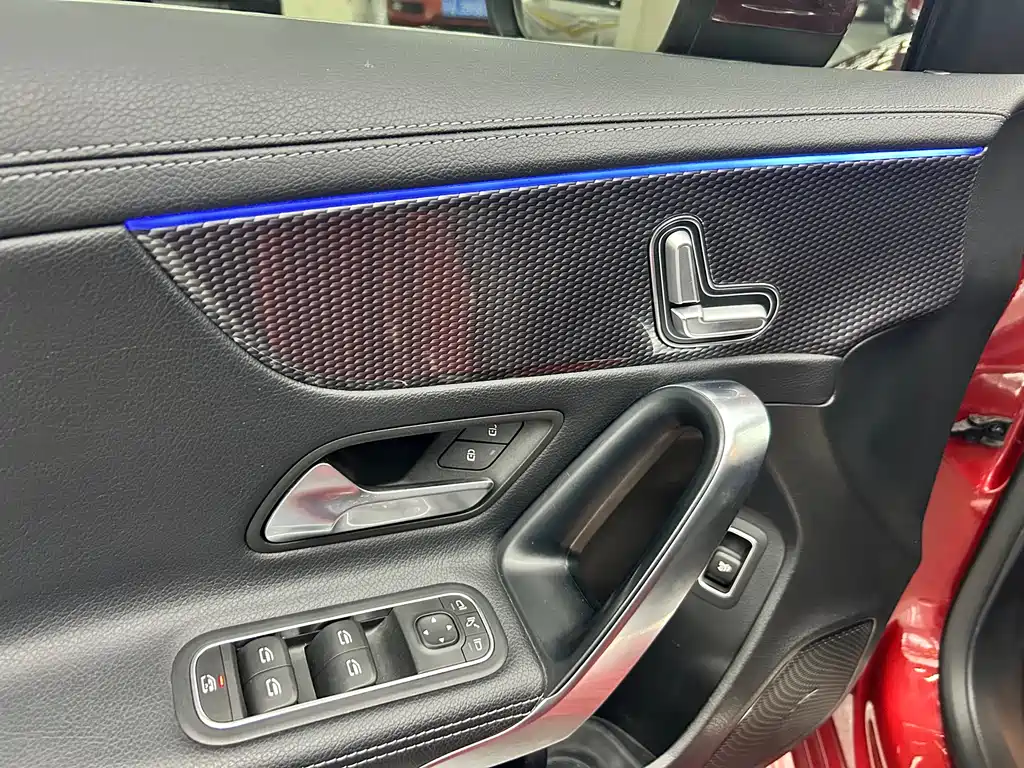 MERCEDES-BENZ A CLASS