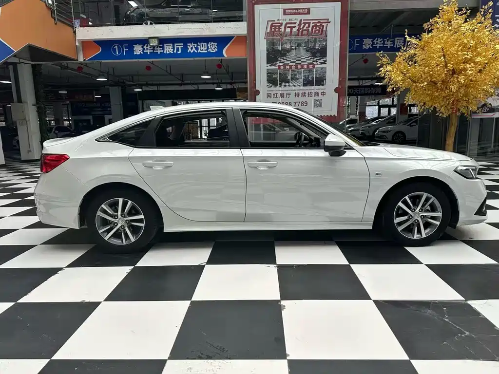 Honda Civic — миниатюра 6