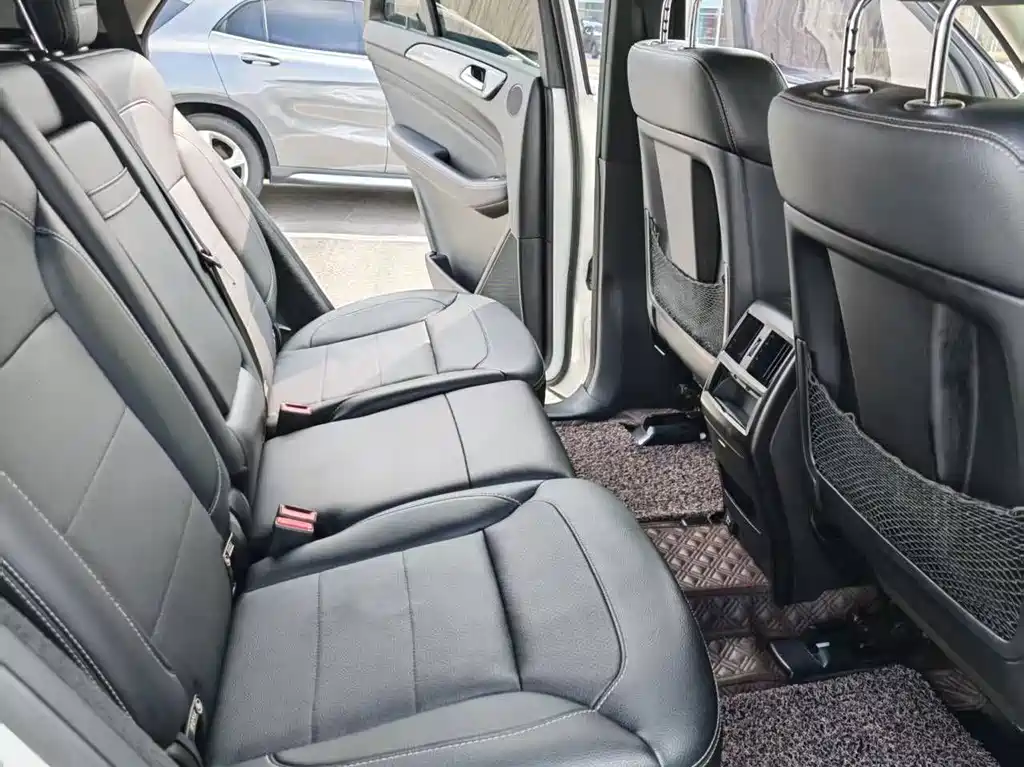 Mercedes-Benz M-Class — миниатюра 5