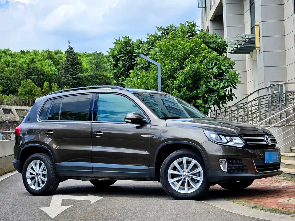 Volkswagen Tiguan 2015 1.8TSI AT