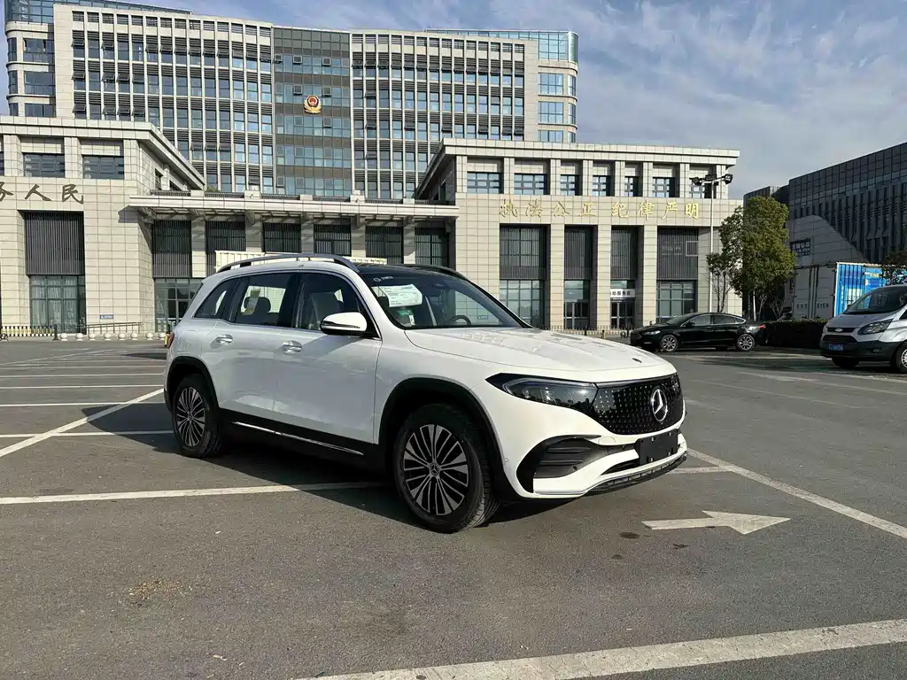 MERCEDES-BENZ EQB