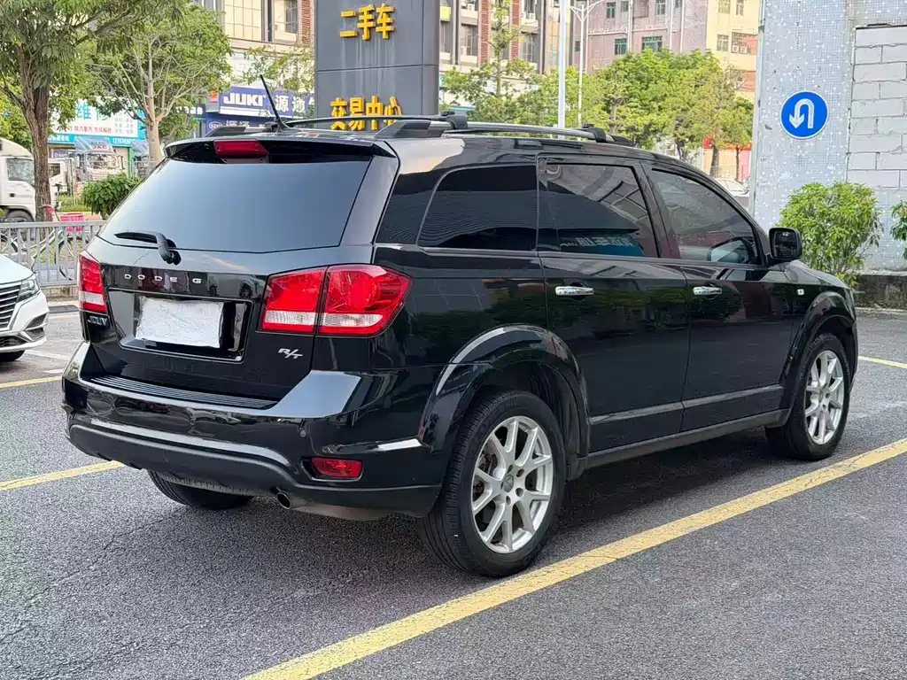 Dodge Journey — миниатюра 4