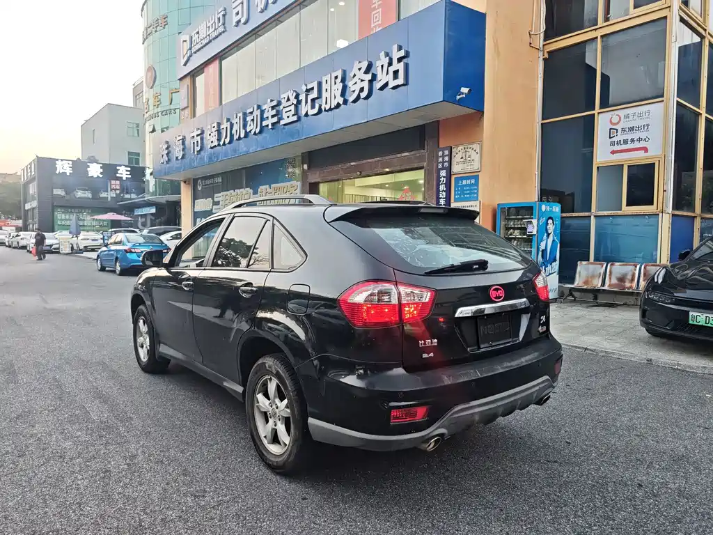 BYD S6 — миниатюра 9