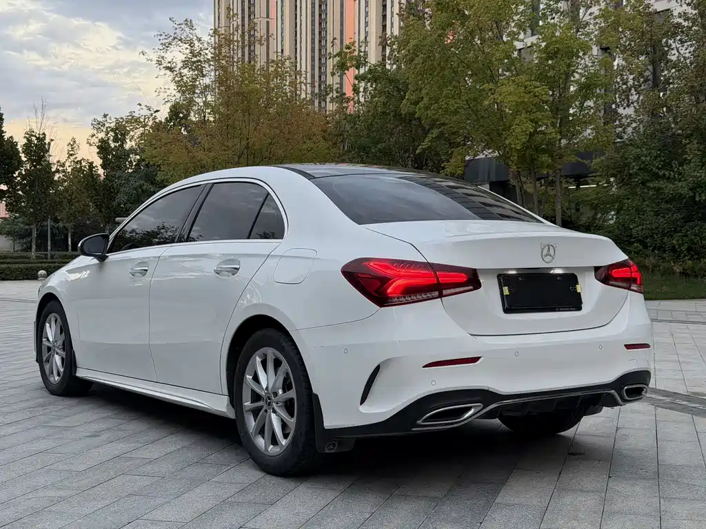 Mercedes-Benz A-Class — миниатюра 9