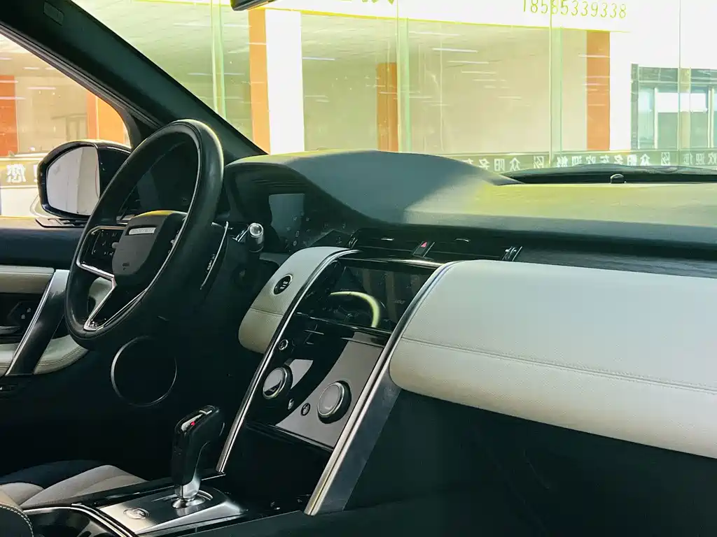 Land Rover Discovery Sport — миниатюра 12
