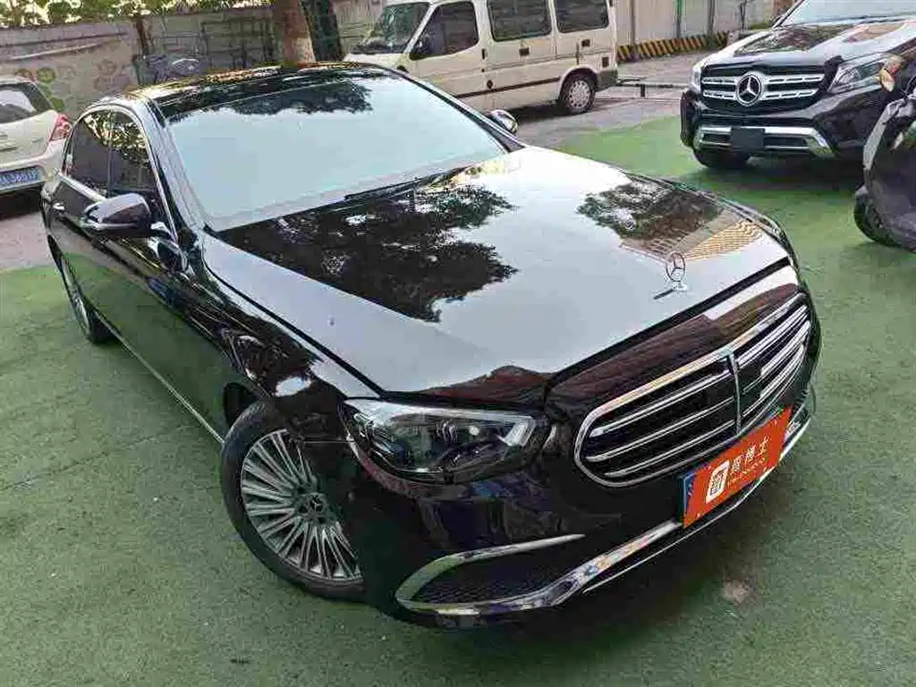 Mercedes-Benz E-Class — миниатюра 2