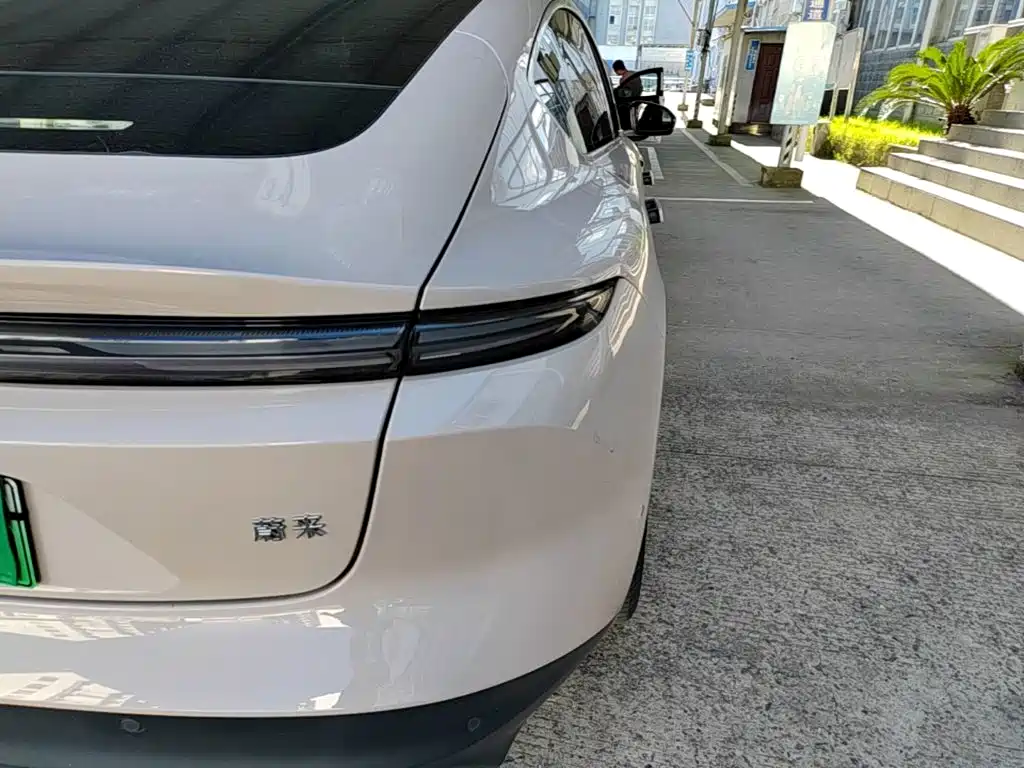NIO ET5 — миниатюра 8