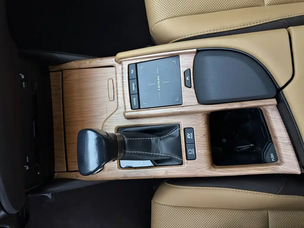 Lexus ES — миниатюра 13