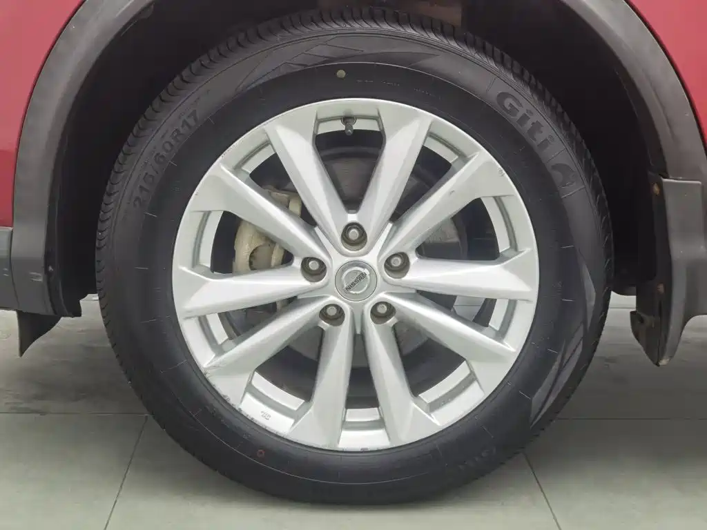 Nissan Qashqai — миниатюра 17