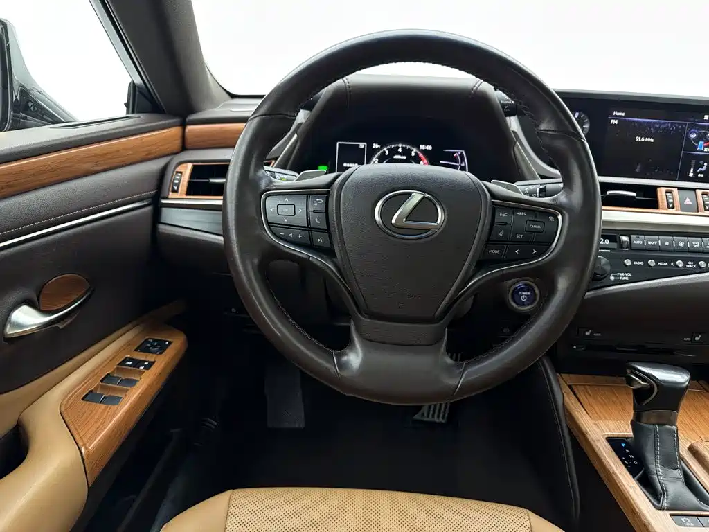 Lexus ES — миниатюра 9